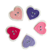 Load image into Gallery viewer, Five Valentine's Hearts Felt Set Pattern
