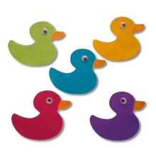 Load image into Gallery viewer, Five Rubber Ducks Felt Set Pattern
